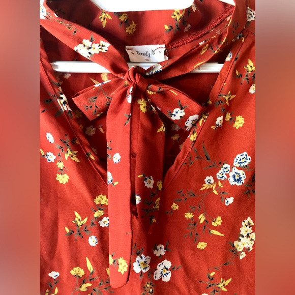 Trendy Js Rust Orange Cream Blue Floral Bow Tie Neck Ruffle Cap Slv Blouse Small - Picture 2 of 4